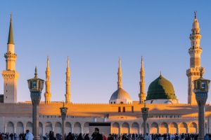 Masjid Al-Nabawi in sunrise